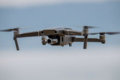Egy drón, ami közelebb hozza a tájat: a DJI Mavic 2 ZOOM